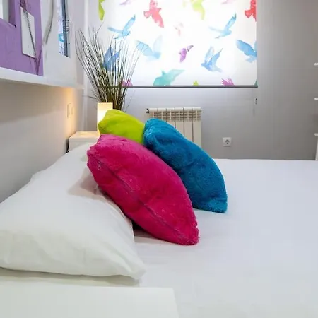 Apartamento En El Centro De Vigo Con Parking *